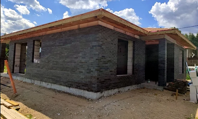 Одноэтажный жилой дом из газобетона — 125 м² — фото 2